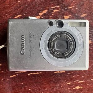 Canon Powershot SD 600 Digital Elph Camera Working